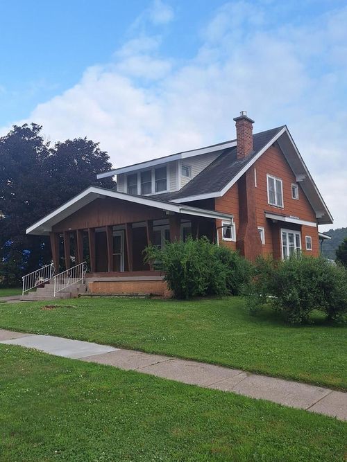 111 E Wisconsin Street, VIOLA, WI, 54664 | Card Image