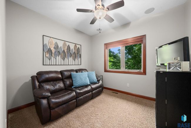 4400 E Aster Cir, House other with 5 bedrooms, 4 bathrooms and null parking in Sioux Falls SD | Image 34