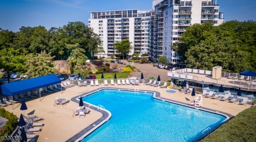 apt-428-1 Claridge Dr, Verona, NJ, 07044-3015 | Card Image