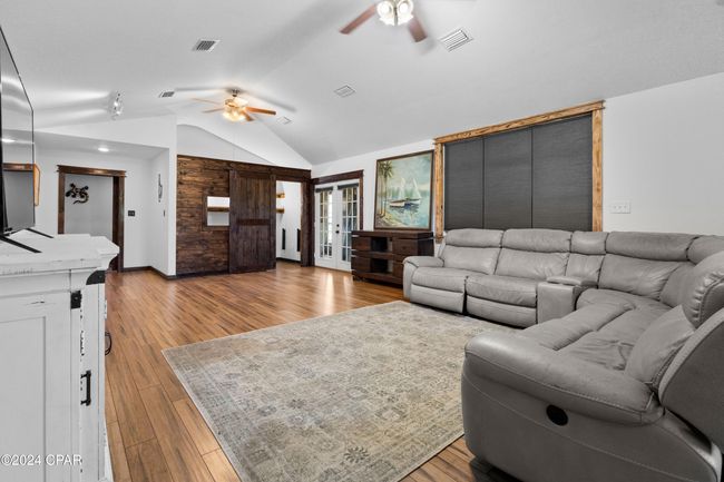 147 Catahoula Rd, House other with 5 bedrooms, 3 bathrooms and null parking in Ponce De Leon FL | Image 5