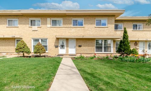 1212 N Wheeling Rd, Mount Prospect, IL, 60056-1222 | Card Image