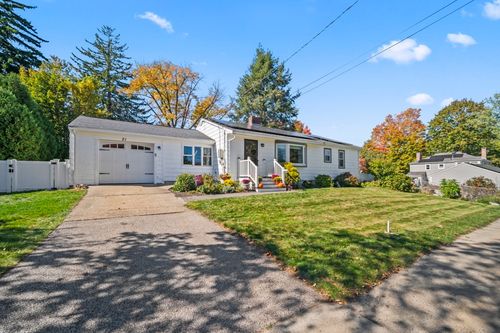 21 Hillcrest Rd, Marlborough, MA, 01752-2956 | Card Image