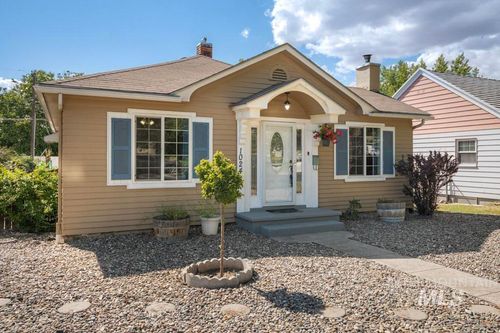 1024 3rd St, Lewiston, ID, 83501-2714 | Card Image