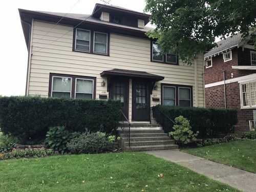 630 1st St, Libertyville, IL, 60048-2006 | Card Image