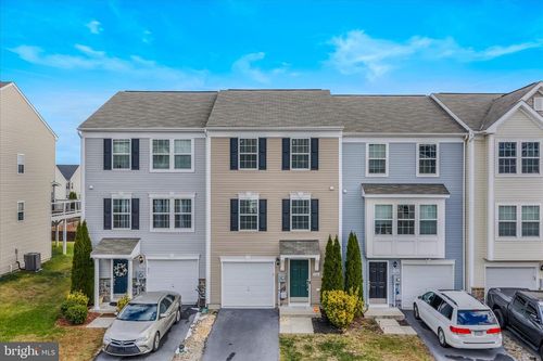 386 Rumbling Rock Rd, HEDGESVILLE, WV, 25427-4479 | Card Image