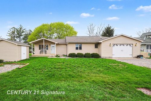 5430 S Pine St, Beaverton, MI, 48612-8582 | Card Image