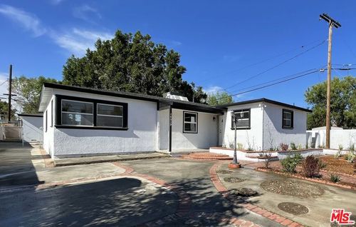 14519 Fox St, San Fernando, CA, 91345-1820 | Card Image