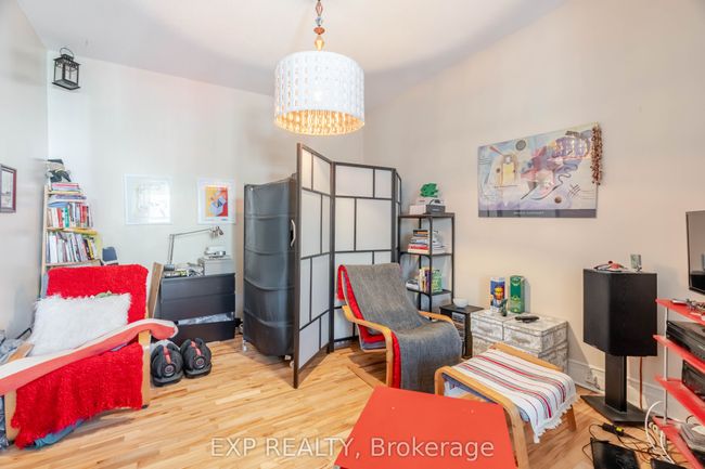 92 Cambridge St N, Home with 3 bedrooms, 2 bathrooms and 3 parking in Ottawa ON | Image 7