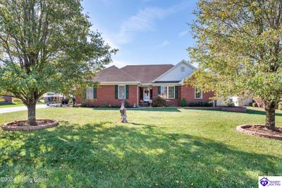 1013 Pembrooke Drive, House other with 3 bedrooms, 3 bathrooms and null parking in Bardstown KY | Image 2