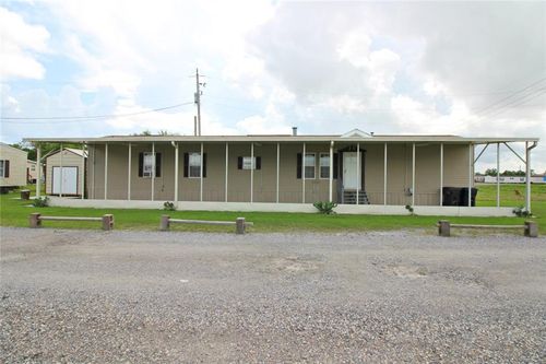 117 Gober Ln, Buras, LA, 70041-3831 | Card Image