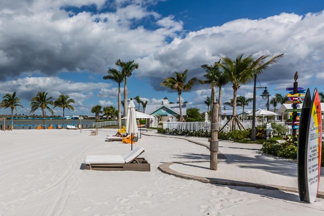 14567 Edgewater Cir, House other with 2 bedrooms, 2 bathrooms and null parking in NAPLES FL | Image 26