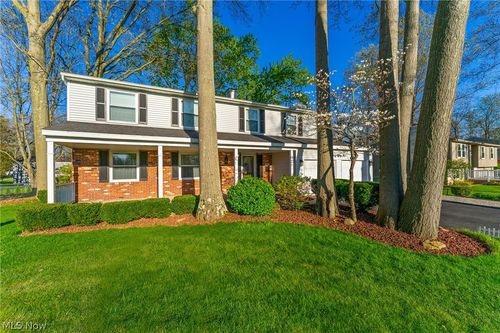 2085 Woodland Chase Blvd, Niles, OH, 44446 | Card Image