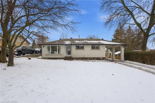 4 Lillian St, St George, ON, N0E1A0 | Card Image