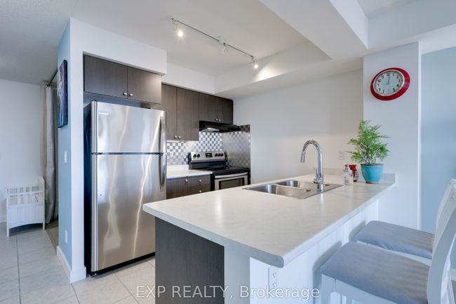 410 - 8 Trent Ave, Condo with 2 bedrooms, 1 bathrooms and 1 parking in Toronto ON | Image 9