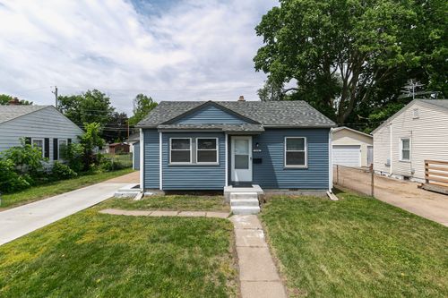 2326 11th St, Rock Island, IL, 61201-4235 | Card Image
