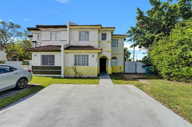 13688 Sw 264 Th Ter, House other with 4 bedrooms, 3 bathrooms and null parking in Homestead FL | Image 5