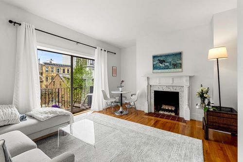 3-21 Hancock St, Boston, MA, 02114-4151 | Card Image
