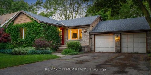 10 Fern St, Brampton, ON, L6Y1X2 | Card Image