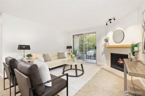 apt-d204-215 9th St, Kirkland, WA, 98033-6012 | Card Image