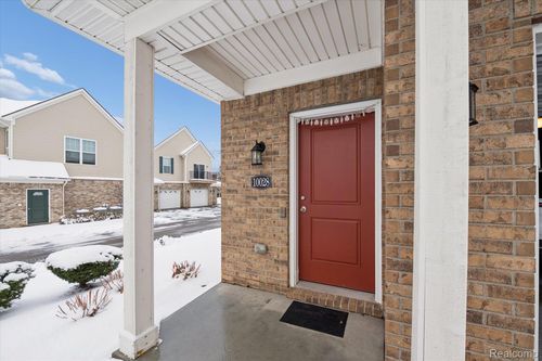 10-10028 Ridge Run St, Howell, MI, 48855-6321 | Card Image