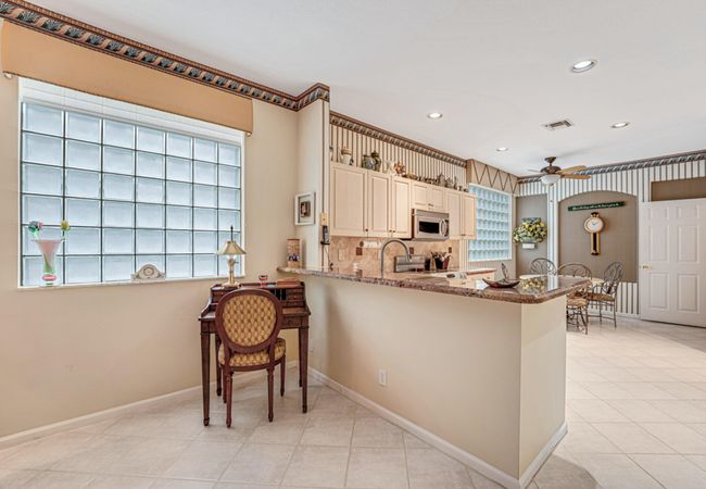 9684 Arbor View Dr N, House other with 2 bedrooms, 2 bathrooms and null parking in Boynton Beach FL | Image 14