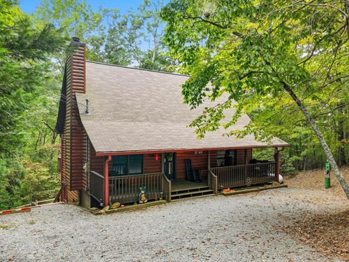 330 Skyview Dr, Ellijay, GA, 30536-2681 | Card Image
