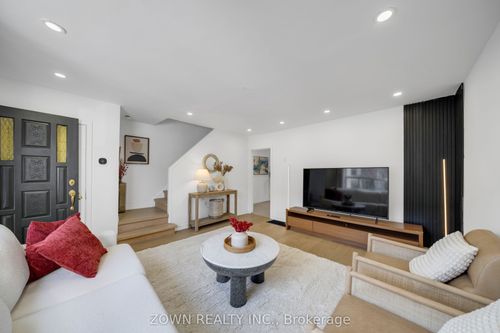 8312 Kipling Ave, Woodbridge, ON, L4L2A8 | Card Image