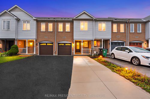 3152 Angel Pass Dr, Mississauga, ON, L5M7R5 | Card Image