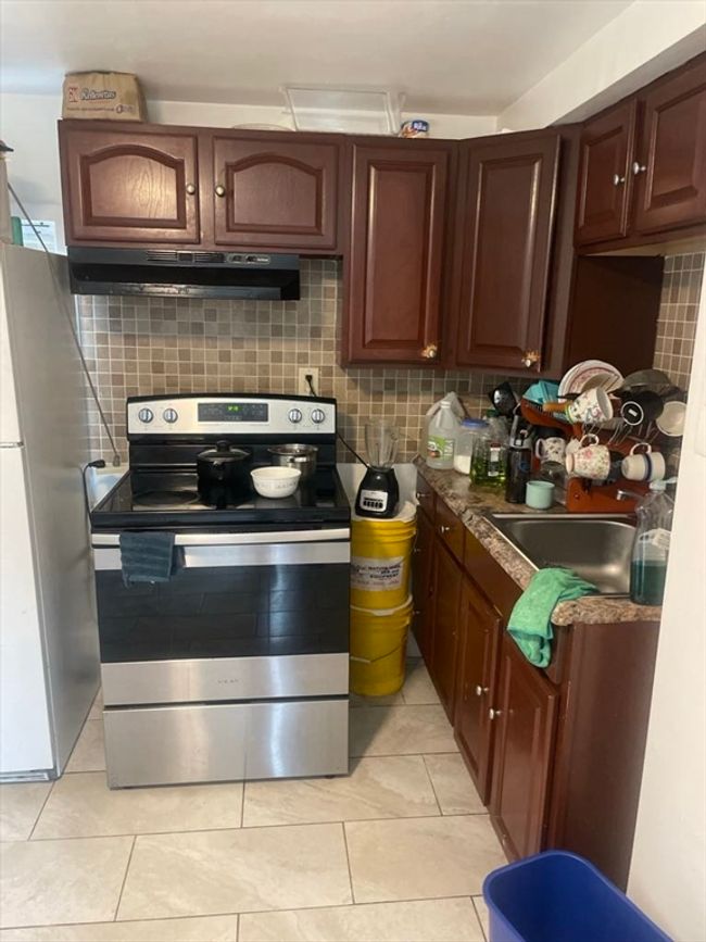 55 Fuller St, Home with 3 bedrooms, 3 bathrooms and 2 parking in Brockton MA | Image 20