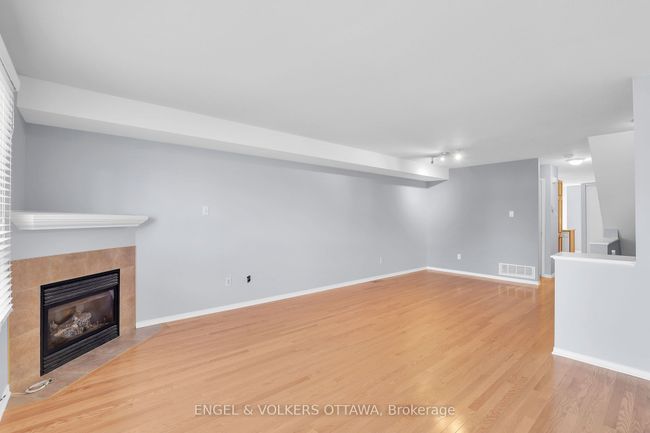 10 - 811 Longfields Dr, Condo with 2 bedrooms, 3 bathrooms and 2 parking in Nepean ON | Image 17