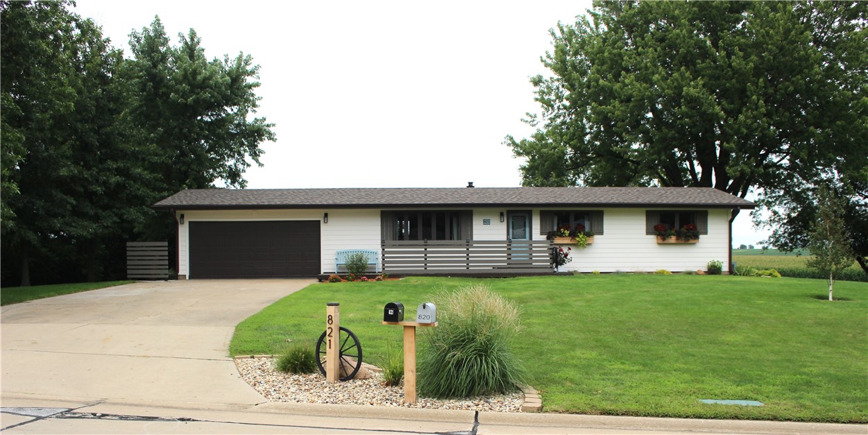 16th Ave, Grinnell, IA 50112