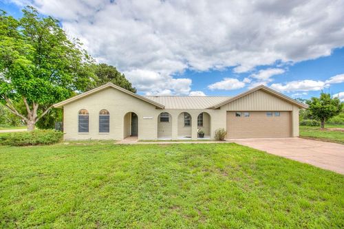 10094 Cottontail Ln, San Angelo, TX, 76901-6710 | Card Image