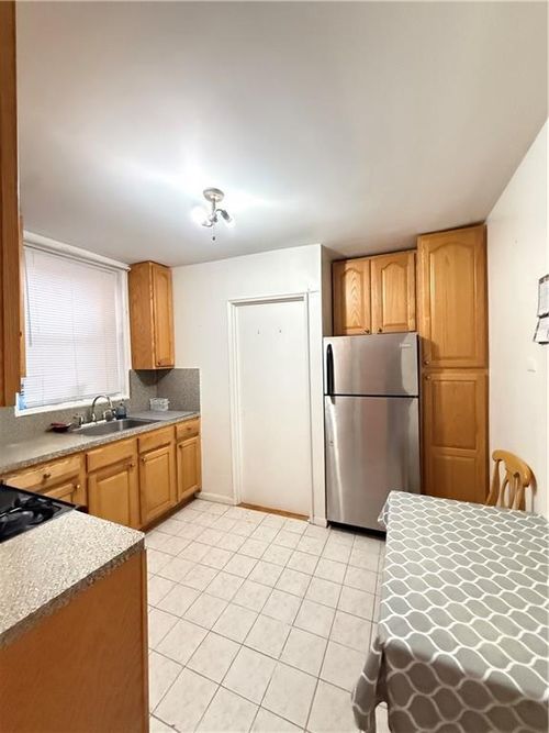 apt-2f-1580 E 18th St, Brooklyn, NY, 11230-7253 | Card Image