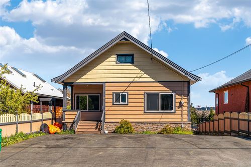 18 Gillespie St, Nanaimo, BC, V9R4Y3 | Card Image