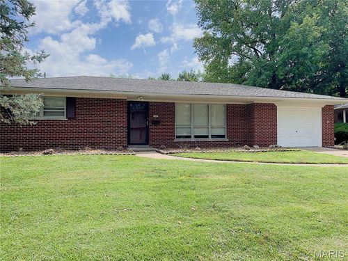 60 Dale Allen Dr, Belleville, IL, 62226-5724 | Card Image