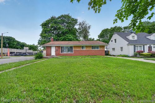13905 Longacre St, Detroit, MI, 48227-1354 | Card Image