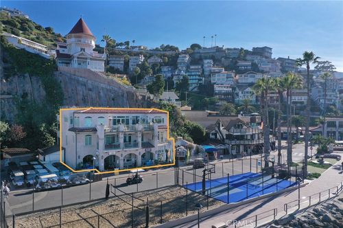 107 Pebbly Beach Rd, Avalon, CA, 90704-3085 | Card Image