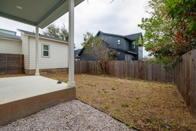 2 - 1105 Stobaugh St, Condo with 2 bedrooms, 3 bathrooms and 2 parking in Austin TX | Image 19