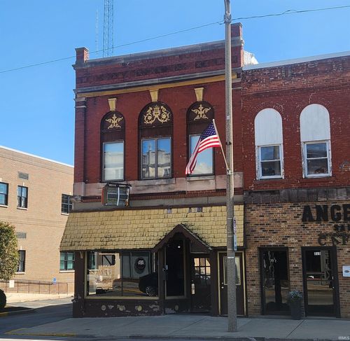 313 S Cavin St, Ligonier, IN, 46767-1827 | Card Image