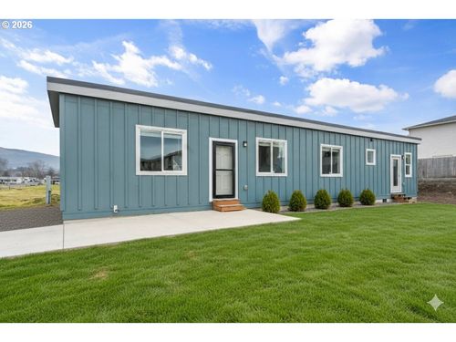 2-93 Northridge Ter, Medford, OR, 97501 | Card Image