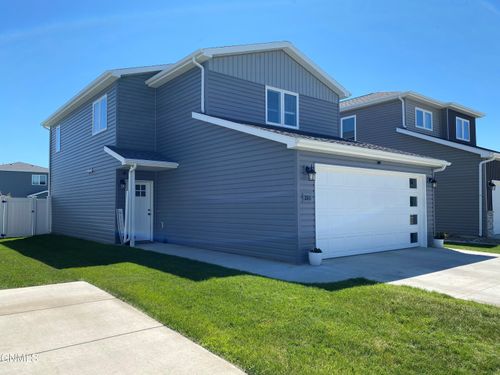 3515 Amity Cir Se, Mandan, ND, 58554-6441 | Card Image