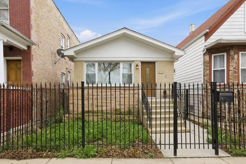 4311 W Shakespeare Ave, Chicago, IL, 60639-3549 | Card Image