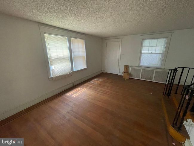 413 Clifton Ave, Home with 3 bedrooms, 1 bathrooms and null parking in SHARON HILL PA | Image 5