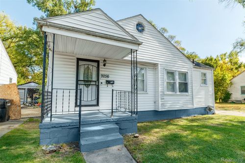 9256 Auburn St, Detroit, MI, 48228-1750 | Card Image