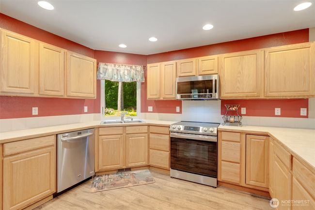 Kitchen | Image 13