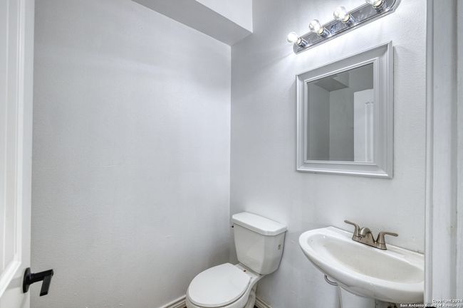 703 N 3 Rd St, Home with 0 bedrooms, 0 bathrooms and null parking in Carrizo Springs TX | Image 8