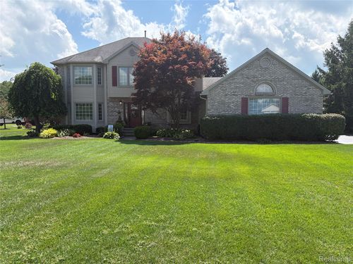 10170 Abrams Frk, Brighton, MI, 48114-8978 | Card Image