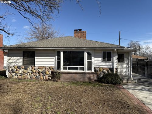 225 Sw 7th Pl, Hermiston, OR, 97838-1624 | Card Image