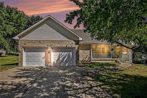 19108 E 27th Street Ct S, Independence, MO, 64057-2275 | Card Image