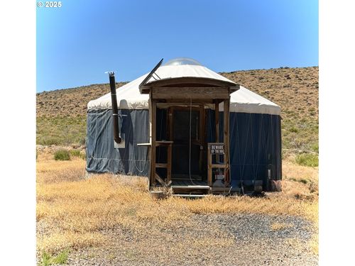 49927 Shuffield Rd, Summer Lake, OR, 97640-6042 | Card Image
